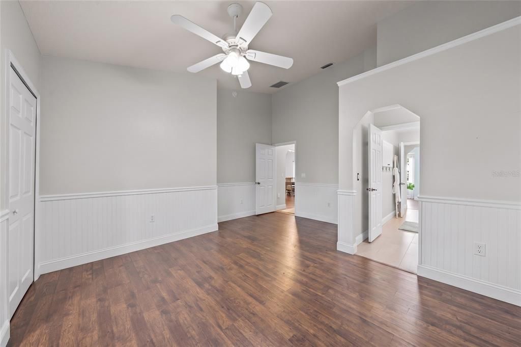 For Sale: $829,900 (3 beds, 2 baths, 2278 Square Feet)