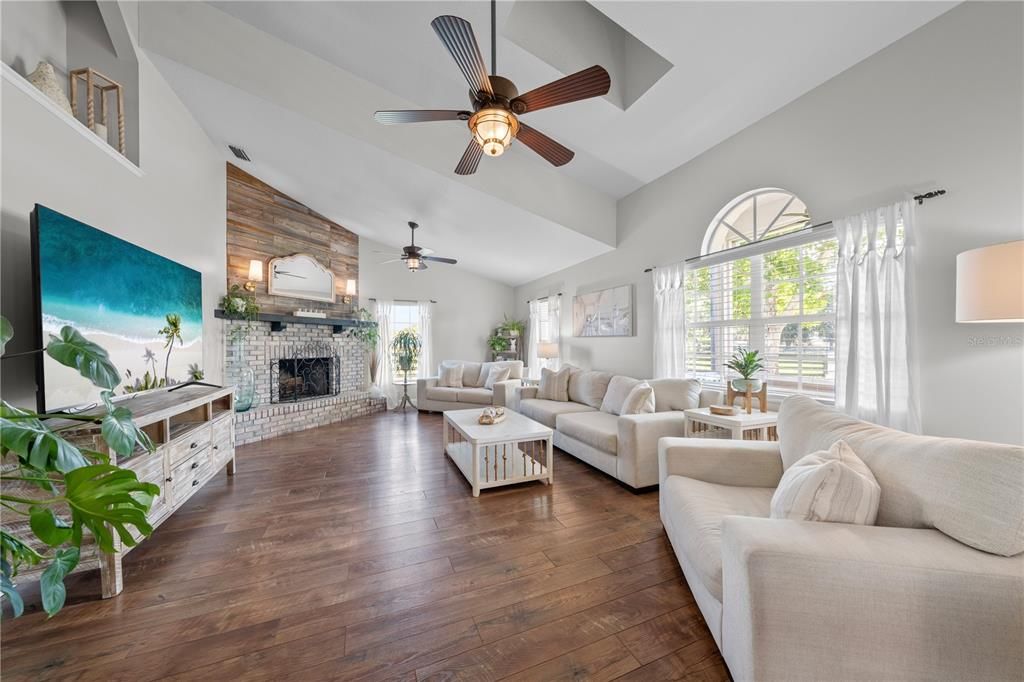 For Sale: $829,900 (3 beds, 2 baths, 2278 Square Feet)
