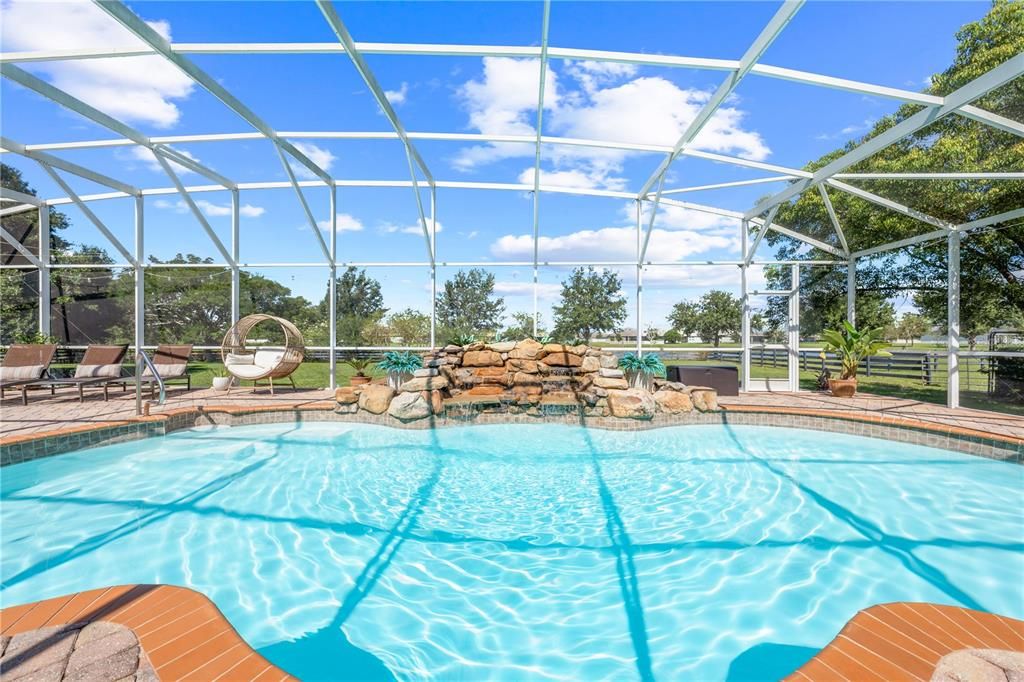 For Sale: $829,900 (3 beds, 2 baths, 2278 Square Feet)