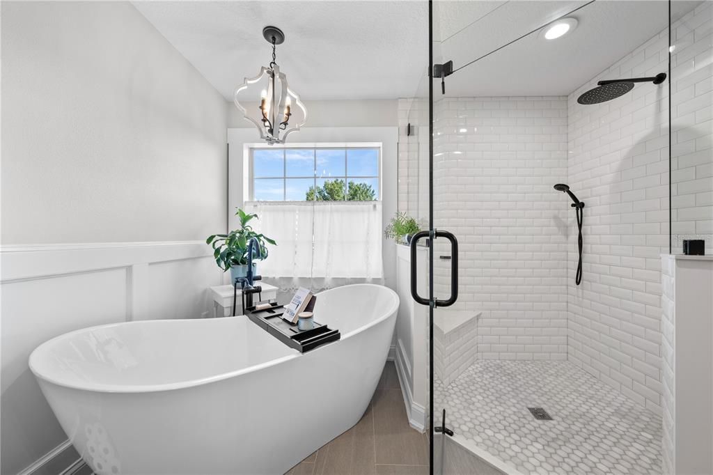 For Sale: $829,900 (3 beds, 2 baths, 2278 Square Feet)