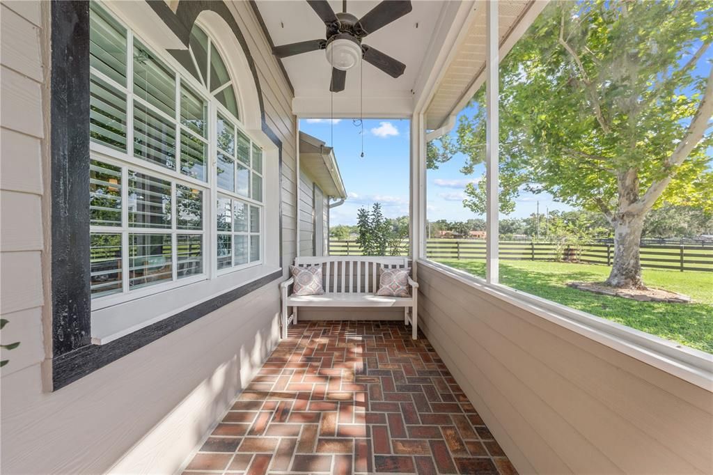 For Sale: $829,900 (3 beds, 2 baths, 2278 Square Feet)