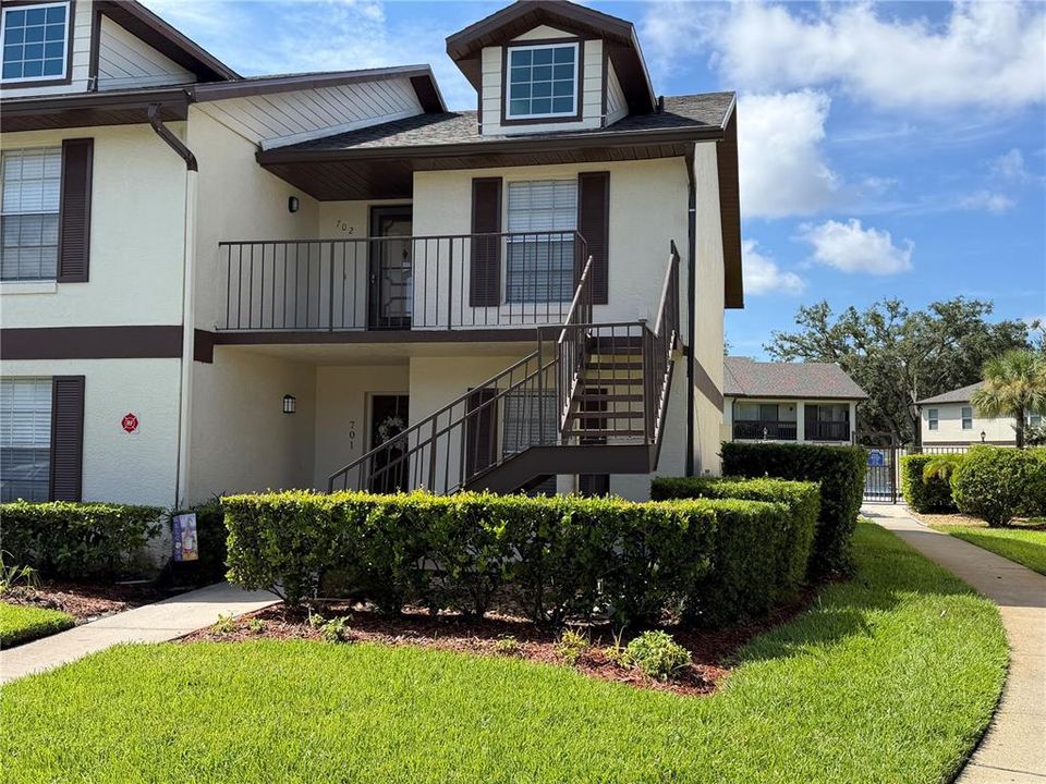 For Rent: $1,995 (3 beds, 2 baths, 1425 Square Feet)