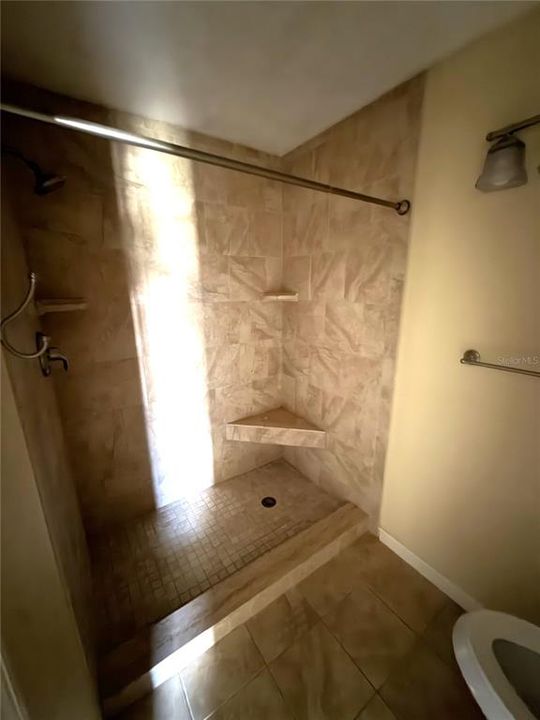 For Rent: $1,995 (3 beds, 2 baths, 1425 Square Feet)