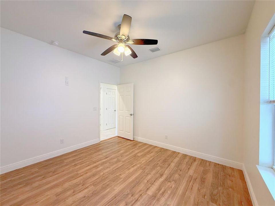 Activo con contrato: $409,000 (3 camas, 2 baños, 1730 Pies cuadrados)