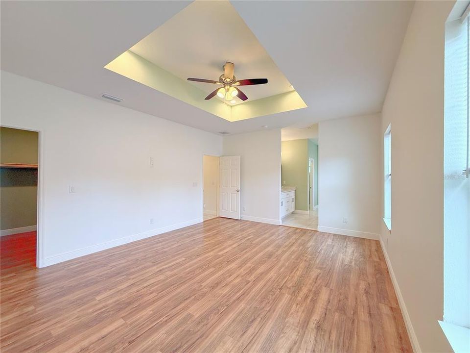 Activo con contrato: $409,000 (3 camas, 2 baños, 1730 Pies cuadrados)