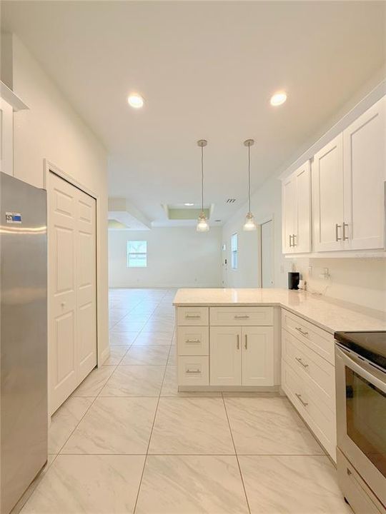 Activo con contrato: $409,000 (3 camas, 2 baños, 1730 Pies cuadrados)