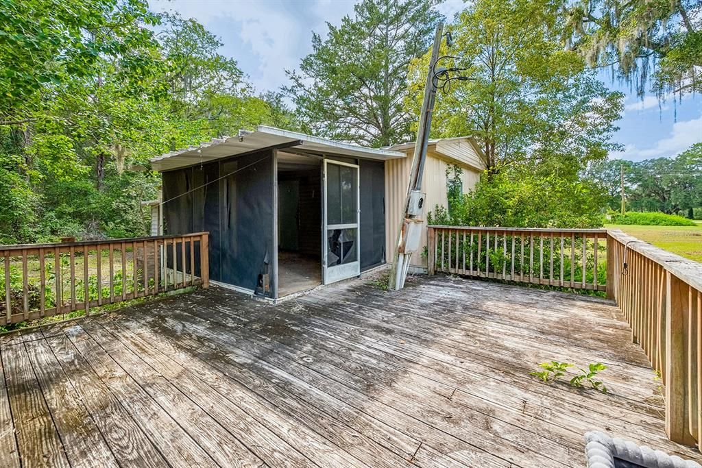 For Sale: $210,000 (2 beds, 2 baths, 644 Square Feet)