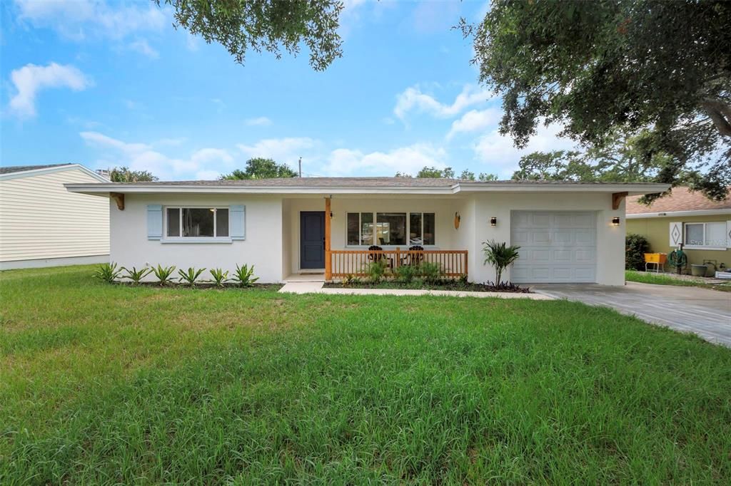 For Rent: $4,000 (3 beds, 2 baths, 1376 Square Feet)