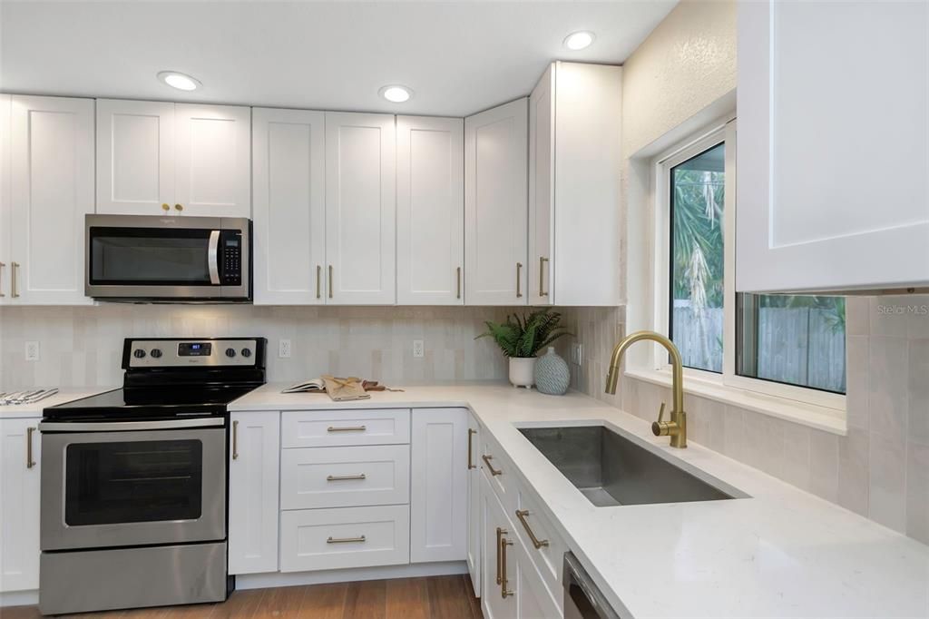 For Rent: $4,000 (3 beds, 2 baths, 1376 Square Feet)