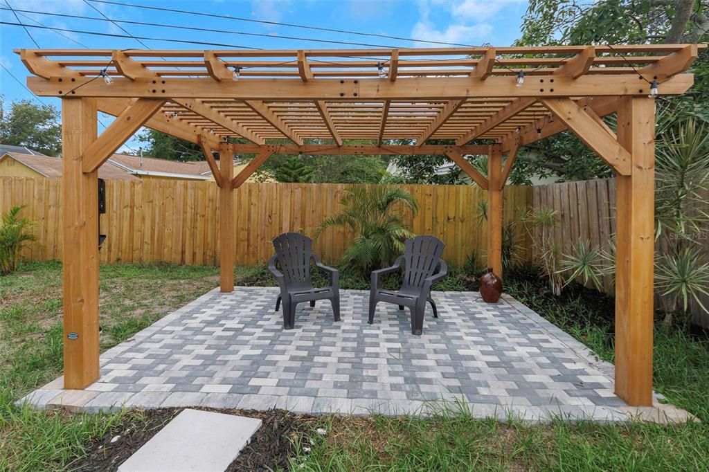 For Rent: $4,000 (3 beds, 2 baths, 1376 Square Feet)