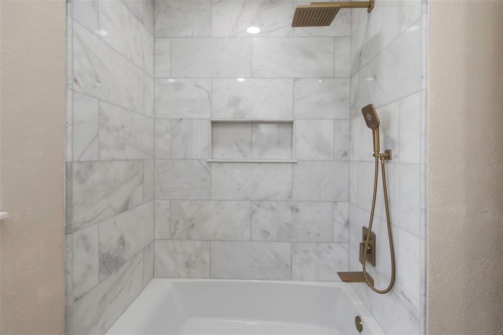 For Rent: $4,000 (3 beds, 2 baths, 1376 Square Feet)