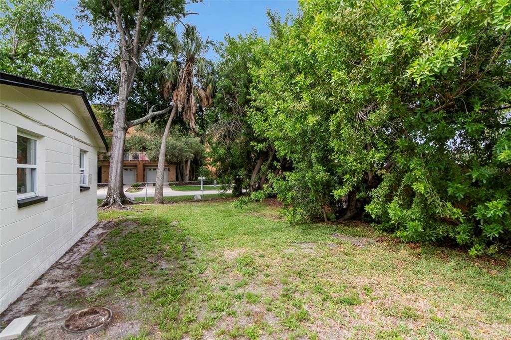For Rent: $1,650 (2 beds, 1 baths, 650 Square Feet)