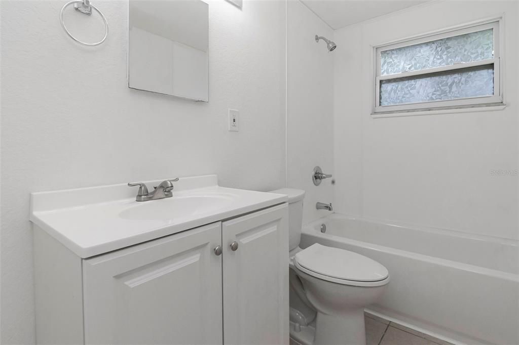 For Rent: $1,650 (2 beds, 1 baths, 650 Square Feet)