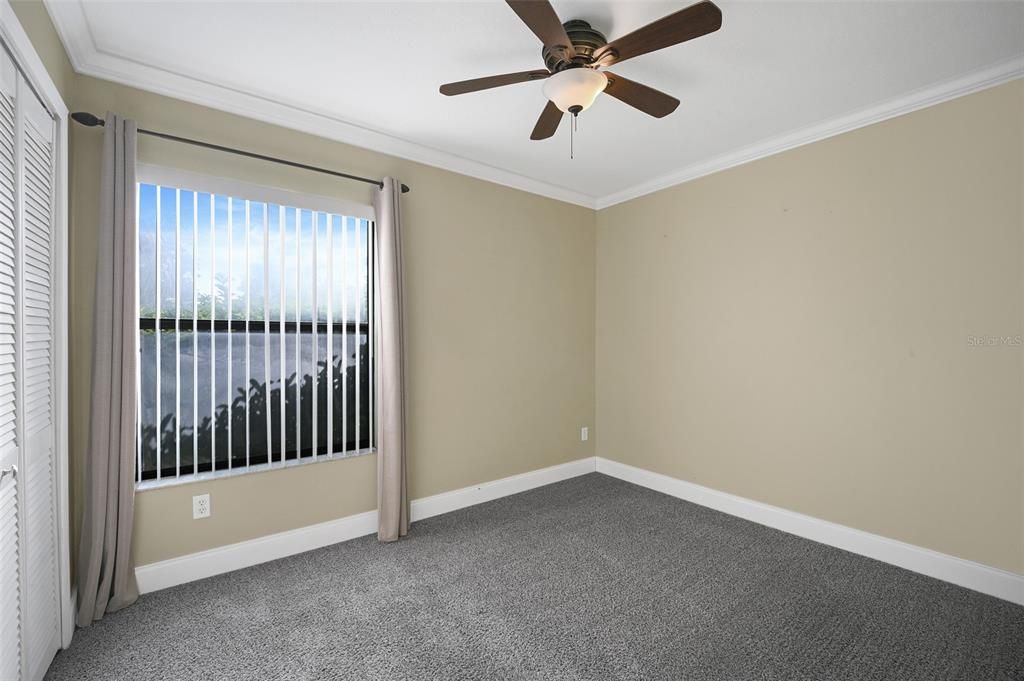 For Rent: $1,800 (3 beds, 2 baths, 980 Square Feet)