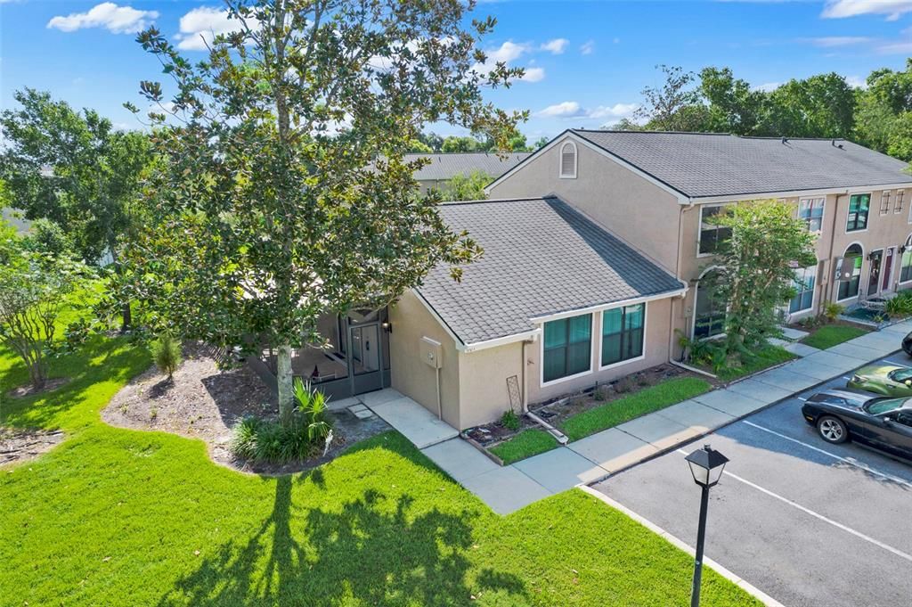 For Rent: $1,800 (3 beds, 2 baths, 980 Square Feet)