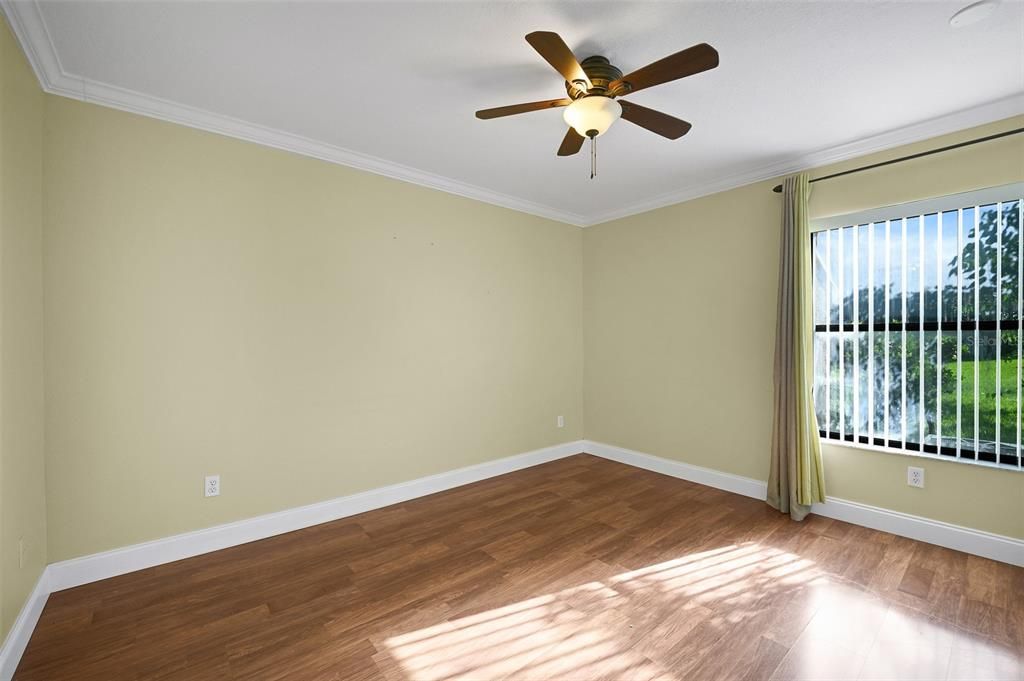For Rent: $1,800 (3 beds, 2 baths, 980 Square Feet)