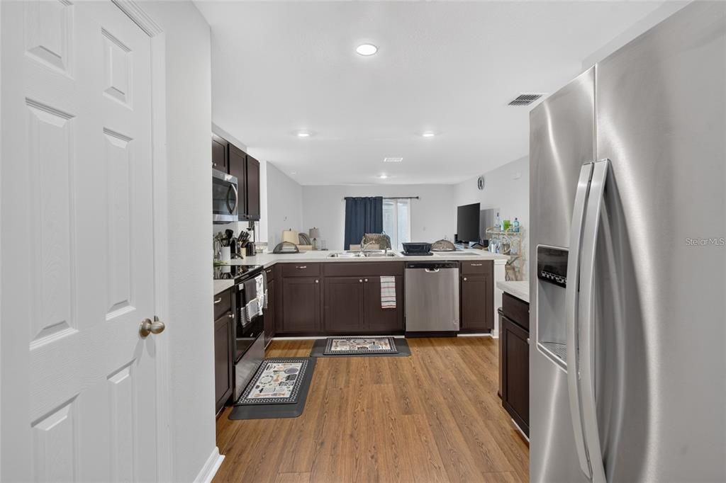 For Sale: $298,999 (3 beds, 2 baths, 1604 Square Feet)