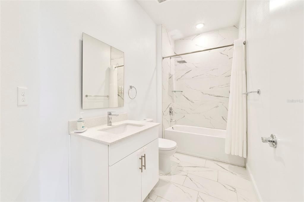 En Venta: $350,000 (4 camas, 4 baños, 1671 Pies cuadrados)