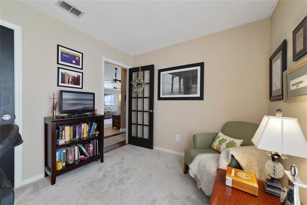 For Sale: $399,500 (3 beds, 2 baths, 1408 Square Feet)