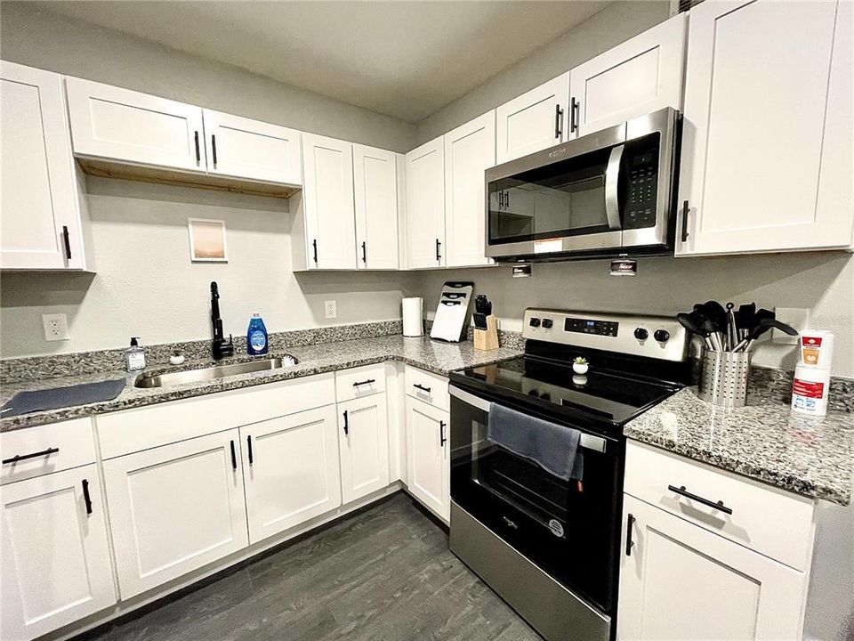 For Sale: $434,990 (17 beds, 0 baths, 1524 Square Feet)
