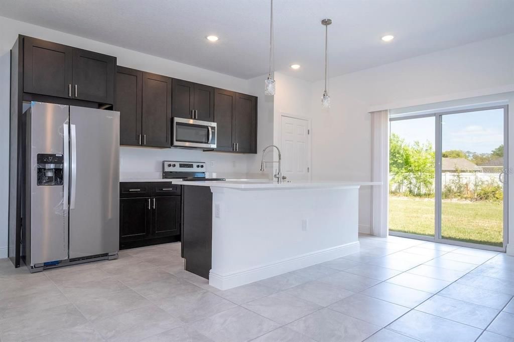 For Rent: $1,900 (3 beds, 2 baths, 1514 Square Feet)