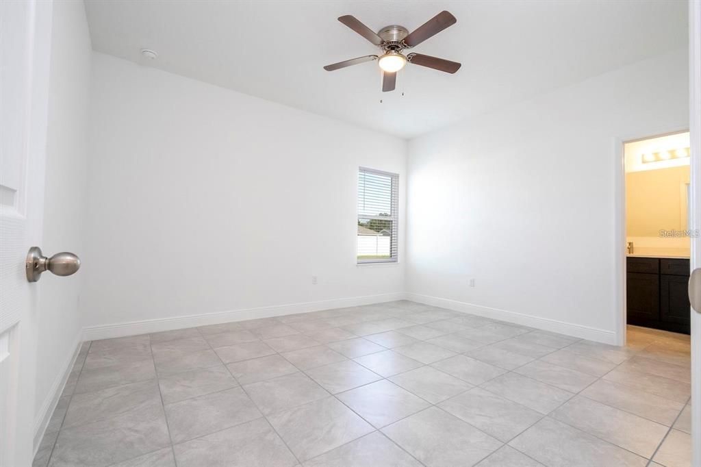 For Rent: $1,900 (3 beds, 2 baths, 1514 Square Feet)