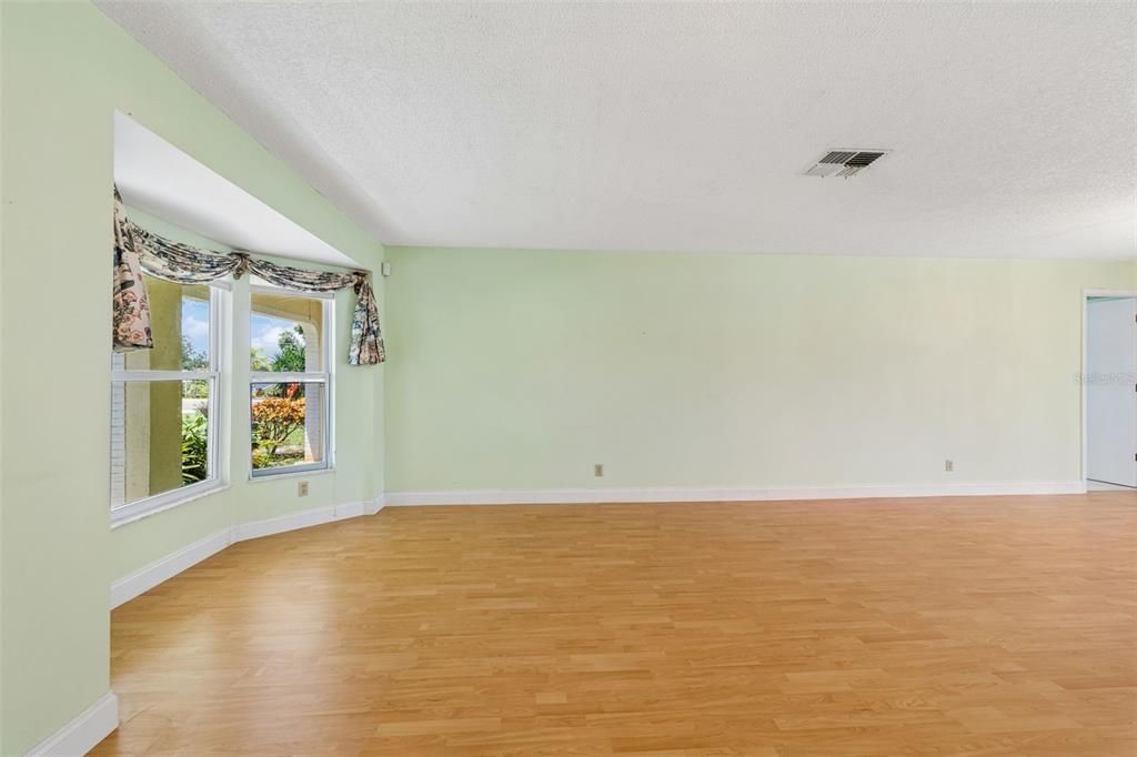 For Sale: $474,916 (3 beds, 2 baths, 1800 Square Feet)
