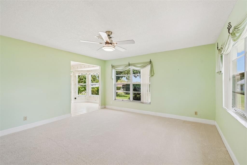 For Sale: $474,916 (3 beds, 2 baths, 1800 Square Feet)
