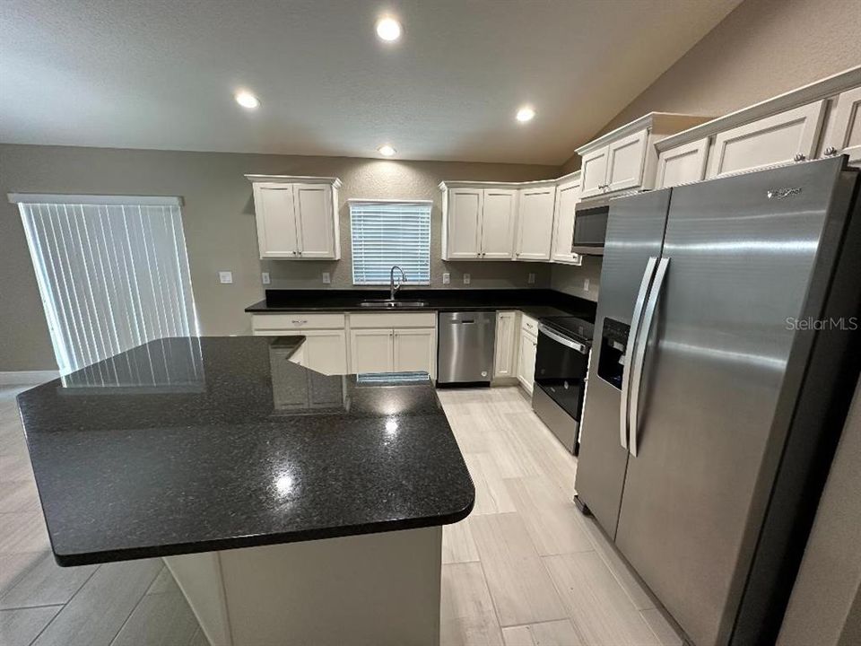 For Rent: $1,695 (4 beds, 2 baths, 1473 Square Feet)