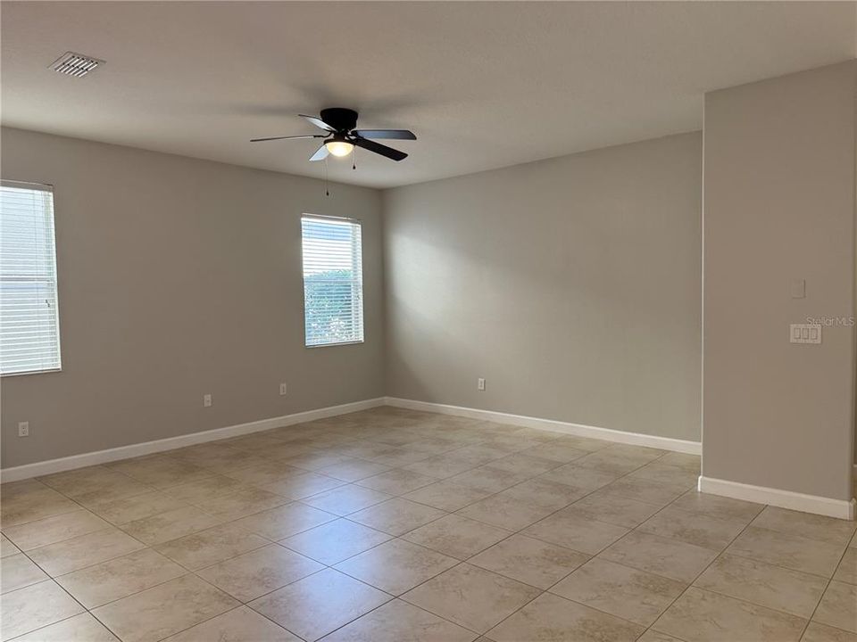 For Rent: $3,200 (4 beds, 3 baths, 2477 Square Feet)