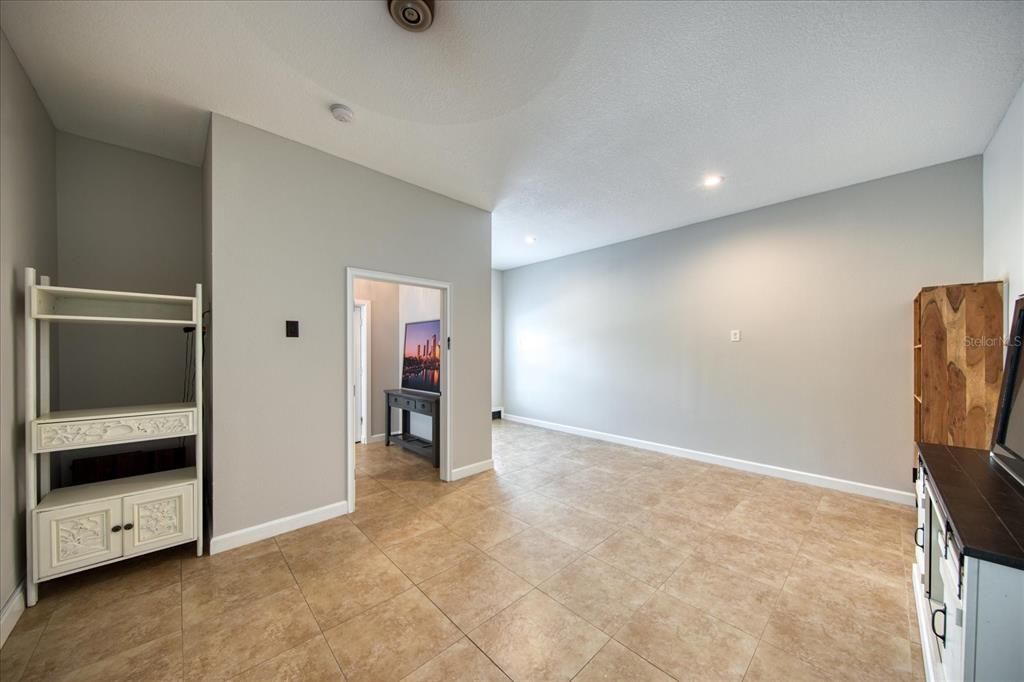 For Rent: $2,450 (2 beds, 2 baths, 1430 Square Feet)