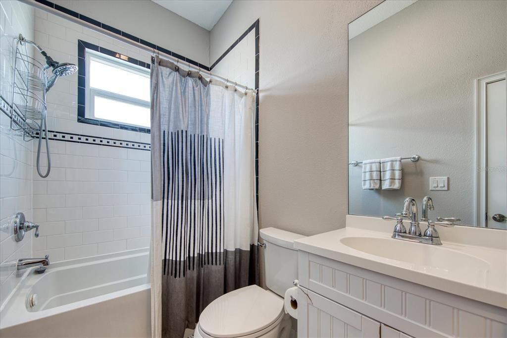 For Rent: $2,450 (2 beds, 2 baths, 1430 Square Feet)