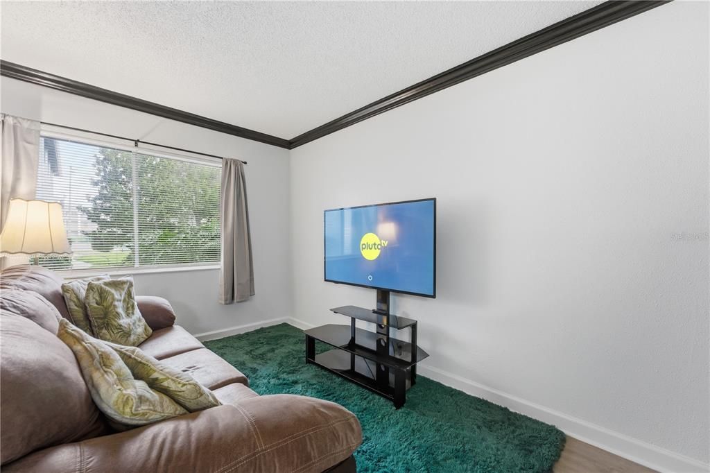 For Rent: $1,200 (1 beds, 1 baths, 496 Square Feet)
