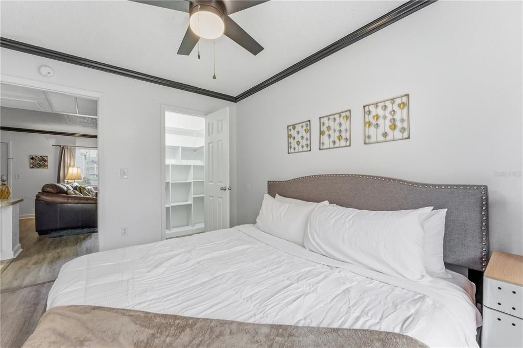 For Rent: $1,200 (1 beds, 1 baths, 496 Square Feet)