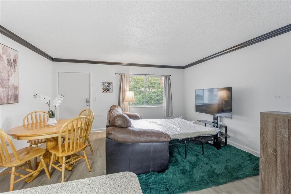 For Rent: $1,200 (1 beds, 1 baths, 496 Square Feet)