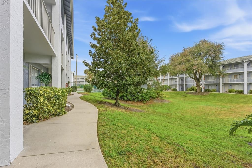 For Rent: $1,200 (1 beds, 1 baths, 496 Square Feet)