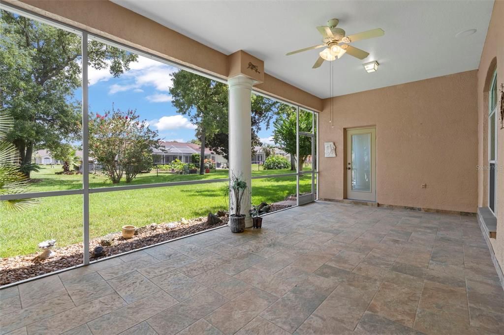 En Venta: $459,000 (3 camas, 2 baños, 2644 Pies cuadrados)