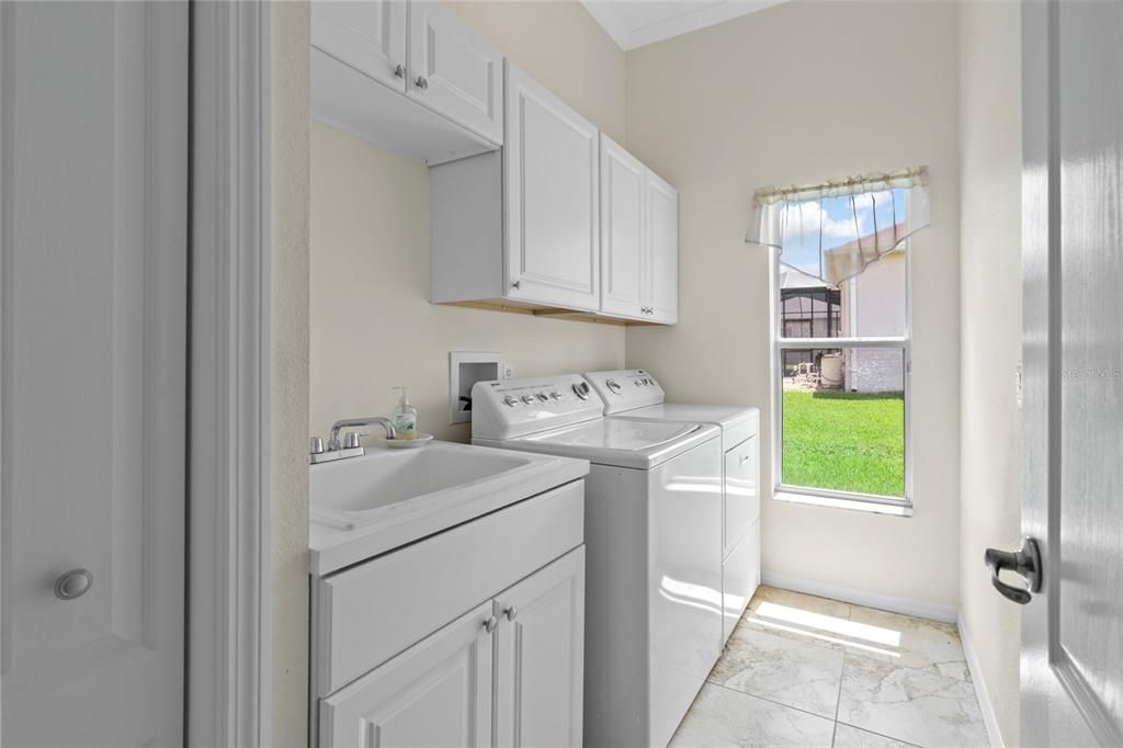 En Venta: $459,000 (3 camas, 2 baños, 2644 Pies cuadrados)