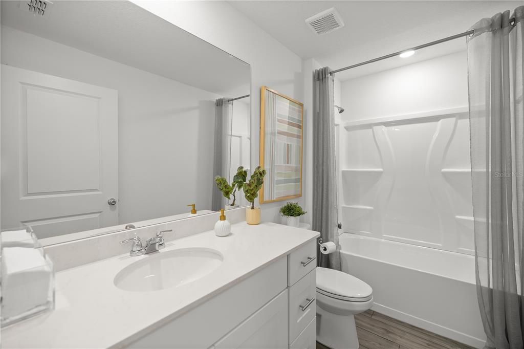 For Sale: $309,990 (4 beds, 2 baths, 1924 Square Feet)
