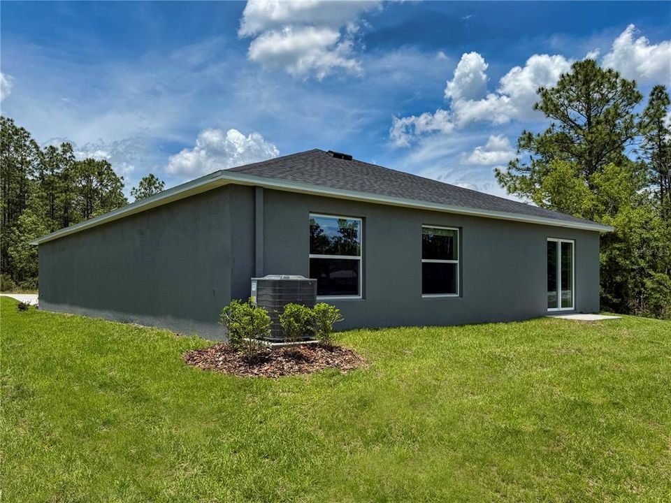 For Sale: $309,990 (4 beds, 2 baths, 1924 Square Feet)