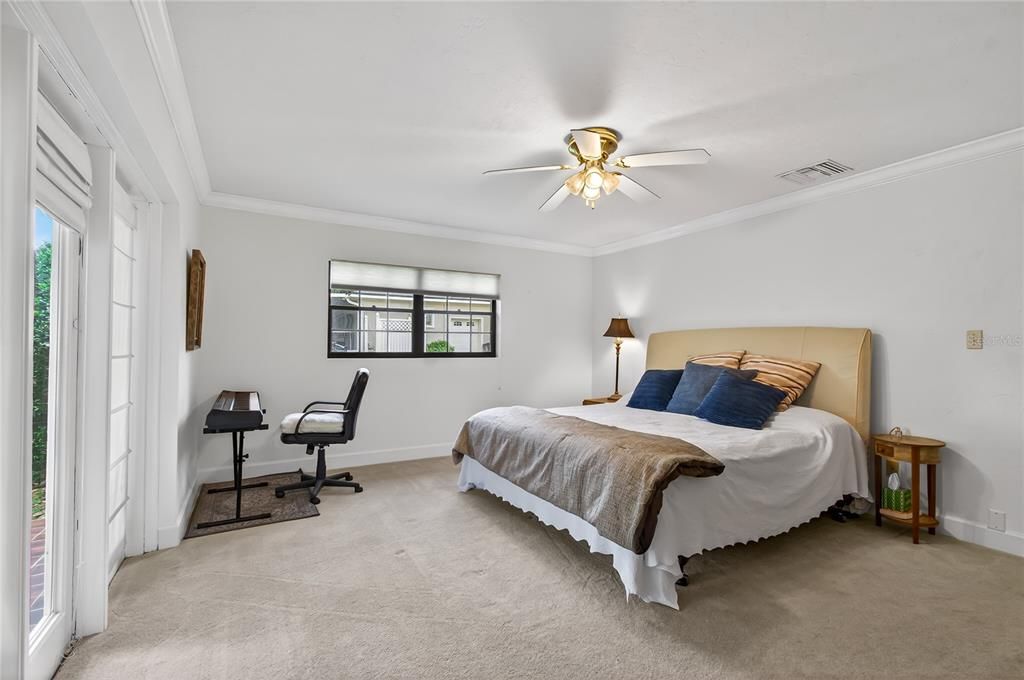 En Venta: $650,000 (4 camas, 3 baños, 4183 Pies cuadrados)