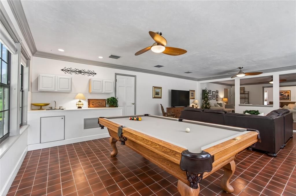 En Venta: $650,000 (4 camas, 3 baños, 4183 Pies cuadrados)
