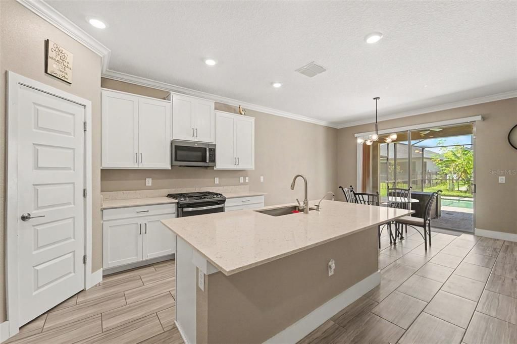 For Sale: $625,000 (4 beds, 2 baths, 2775 Square Feet)