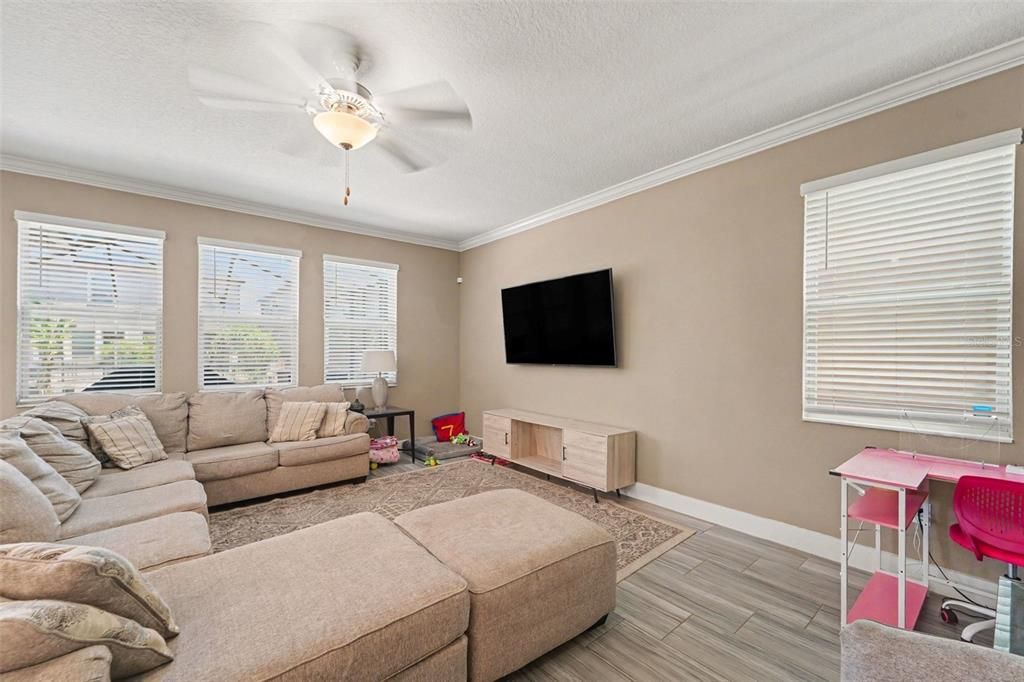 For Sale: $625,000 (4 beds, 2 baths, 2775 Square Feet)