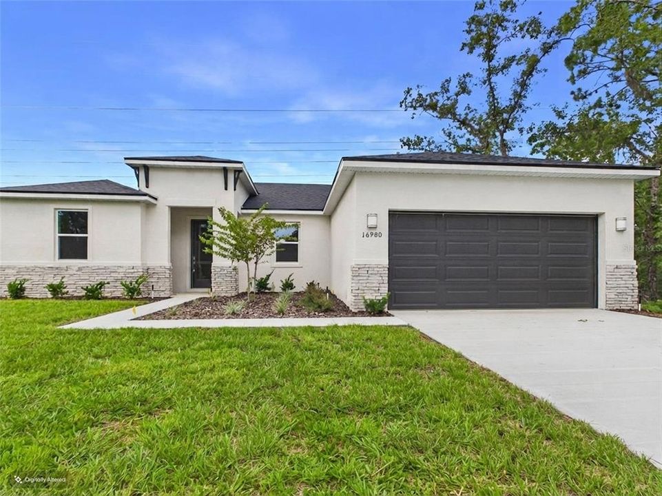For Sale: $299,900 (4 beds, 2 baths, 1787 Square Feet)