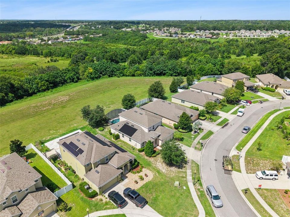 For Sale: $478,000 (4 beds, 3 baths, 2700 Square Feet)