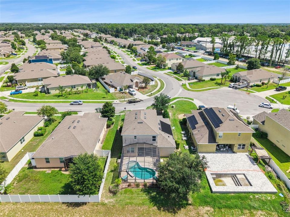 For Sale: $478,000 (4 beds, 3 baths, 2700 Square Feet)