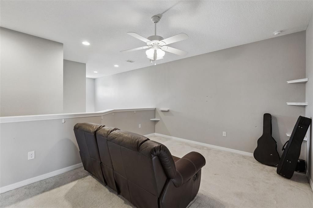 For Sale: $478,000 (4 beds, 3 baths, 2700 Square Feet)