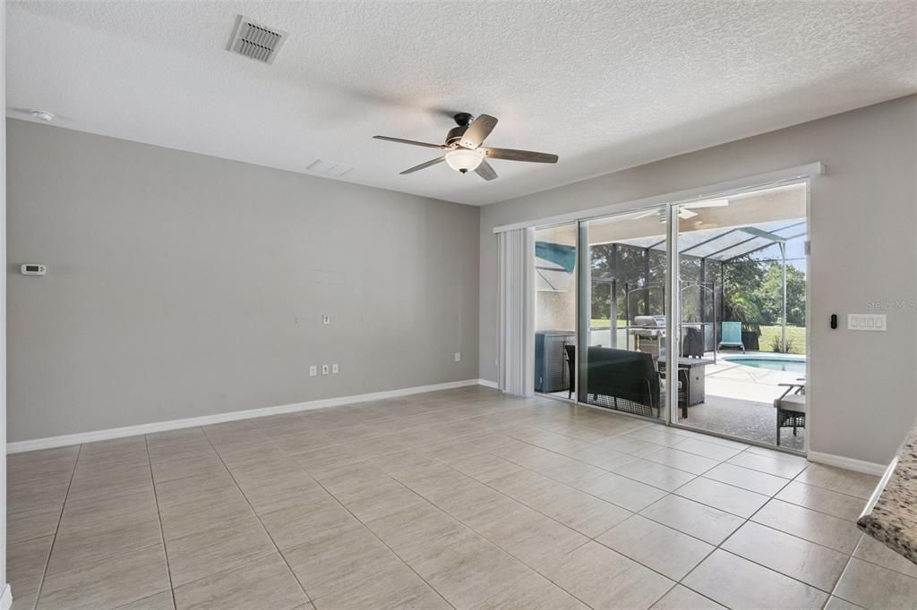 For Sale: $478,000 (4 beds, 3 baths, 2700 Square Feet)