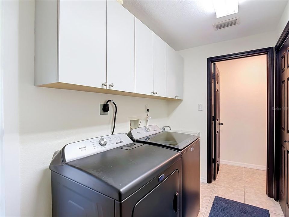 En Venta: $379,000 (3 camas, 2 baños, 1677 Pies cuadrados)